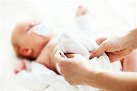 Cómo Vestir A Tu Bebé Recién Nacido Y Cómo Debe Ser Su Ropita