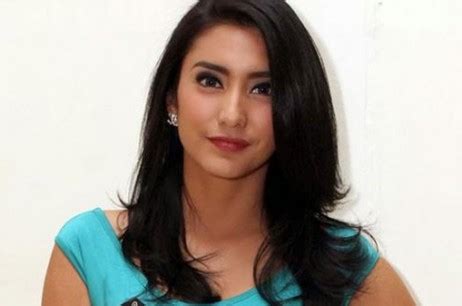 Tyas mirasih is an actress, known for laga (2014), cinta brontosaurus (2013) and dimsum martabak (2018). Daftar Nama Mantan pacar Artis Tyas Mirasih - 6 Orang
