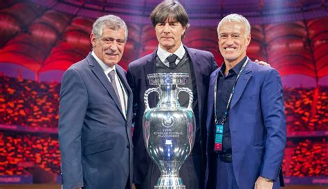 Wir zeigen dir alle em 2020/21 gruppen, spiele und ergebnisse der vorrunde, des achtelfinale, des viertelfinale, des halbfinales des finales. EM 2021: Gruppen, Teilnehmer, Spielplan, Termine