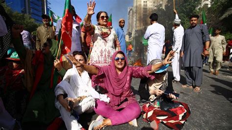 Imran Khan Mass Protests Across Pakistan After Ex Pm Arrest Ceylon Independent