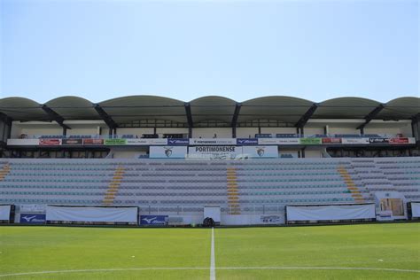 Belenenses benfica boavista famalicão farense gil vicente marítimo moreirense nacional paços de ferreira portimonense porto rio ave santa clara sporting braga sporting cp tondela vitoria. Portimonense VS Marítimo M. - VSPORTS