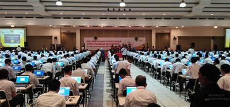 Seleksi calon aparatur sipil negara (casn) 2021 juga. Persiapkan Pendaftaran CPNS 2021, Cek Formasi Ini Ternyata ...