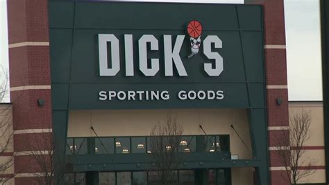 Dicks Sporting Goods Considers Pulling Guns From Shelves Youtube