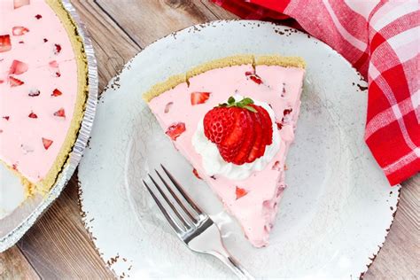 No Bake Strawberry Jello Pie Easy Recipe