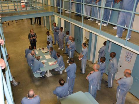 Lawmakers Confronted With Multiple Prison Problems Wusf News