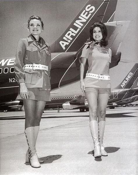 Pin On Vintage Air Hostesswhen Flying Was Glamorous