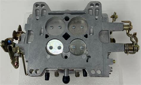 Remanufactured Edelbrock Performer Carburetor 600 Cfm With