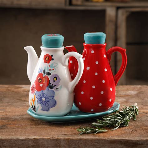 Yes, the pioneer woman's newest set of gorgeous, colorful wardrobe essentials is here, and it's everything. The Pioneer Woman Flea Market 5.75" Oil/Vinegar w/Tray Set ...