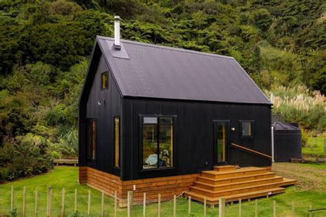 Living Big In A Tiny House Amazing Off Grid Tiny House Has Absolutely