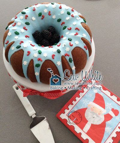> leave the cake to cool for 10 minutes, then remove from the tin by tipping it upside down on a wire cooling rack. Christmas Apple and Cinnamon Bundt Cake | Recipe | Bundt ...