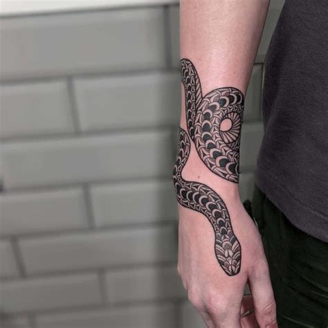 Top 100 About Snake Tattoo Designs On Hand Unmissable Indaotaonec