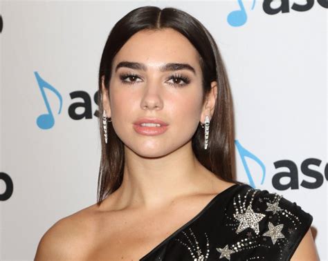 Dua lipa is an english singer, songwriter and model. Who is Dua Lipa and what is her real name, age and net ...