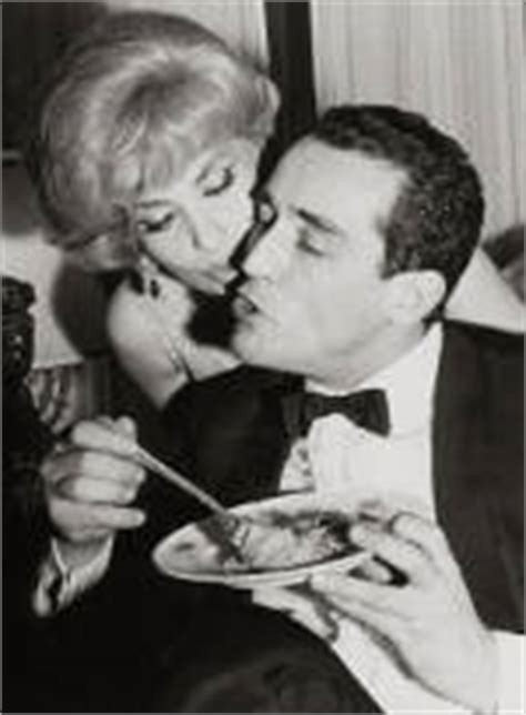 We are talking about the italian beauty gina lollobrigida who was a sensation back in the day. Gli italiani mangiano pasta tutti i giorni | Italieaparis.net