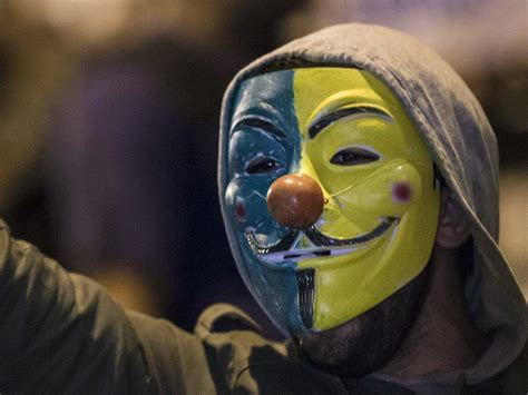 Canada Bans Wearing Masks At Demonstrations