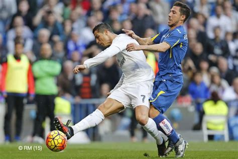 Real madrid will be aiming to make it five la liga victories in a row when they travel to coliseum alfonso perez on sunday evening to take on getafe. Real Madrid vs Getafe en La Liga 2015 - Futbol Sapiens