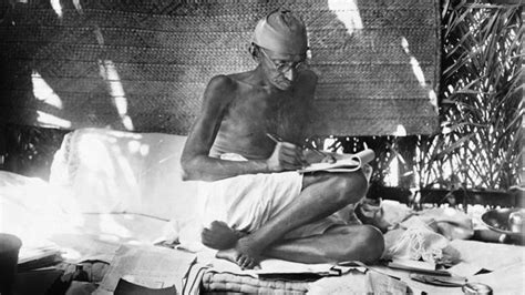 Mahatma Gandhi Tujuh Momen Penting Kehidupan Remaja Pemberontak Yang