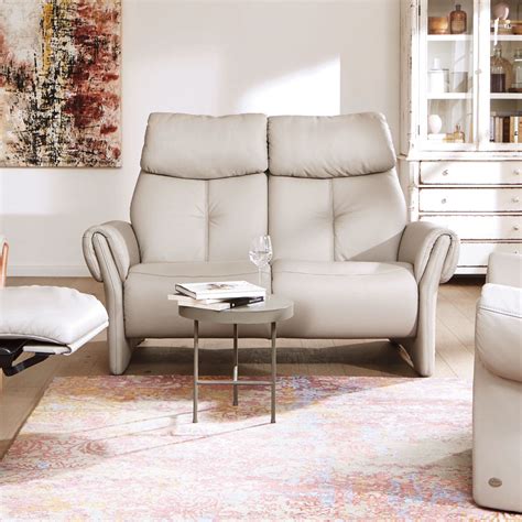 We bring together traditional craftsmanship, innovative technology and ergonomic seating comfort with unique results: Himolla Cumuly Universe Sofa
