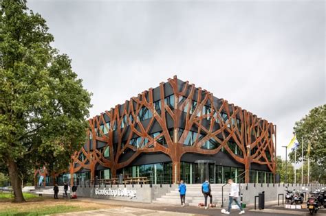 Voetballen op hoog niveau met spektakel én saamhorigheid tussen club en supporters. Graafschap College by cepezed « Inhabitat - Green Design, Innovation, Architecture, Green Building