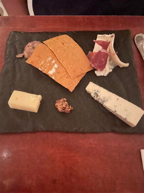 Charcuterie Board Mousedining