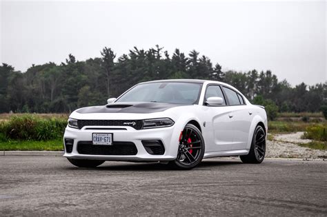 Review 2020 Dodge Charger Srt Hellcat Widebody Canadian Auto Review