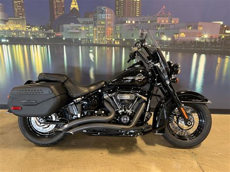 Harley Davidson Heritage Classic Flhc U Rnr Vivid Black