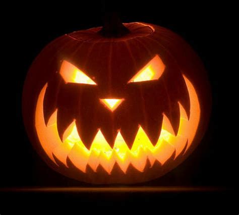 10 Scary Pumpkin Carving Faces