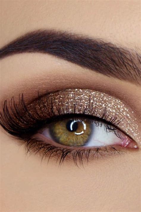 4 Really Cool Eye Makeup Styles