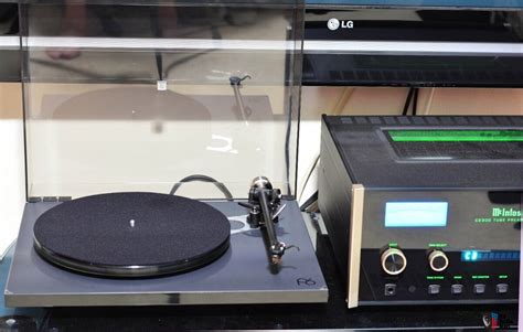 Rega Planar P6 Turntable With Audio Technica Cartridge Extra