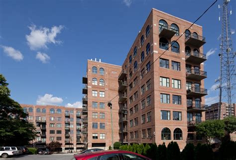 Midtown/downtown/buckhead with breathtaking views on 42nd floor! Buckhead Village Lofts Condos for rent or for lease and ...