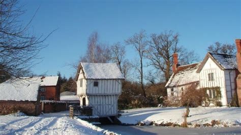 This fairytale mansion has 165 rooms including 56 bedrooms and 61 bathrooms. Carols in the Great Hall at Brockhampton » Eat. Sleep ...