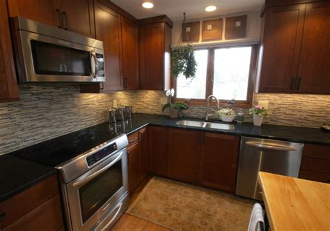 Cherry Kitchen Cabinets With Black Granite Countertops Things In The Kitchen