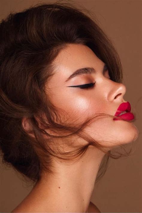 Best Makeup Ideas To Rock The Red Lipstick