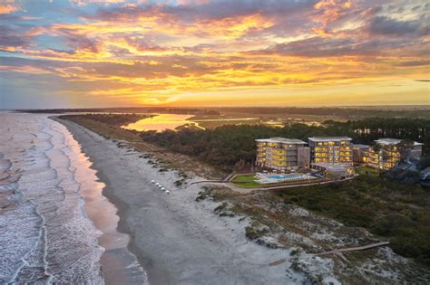 New Yorkers Are Fleeing To Exclusive Kiawah Island This Summer