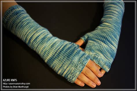 2 us) knitting needles, and used jawol magic from lang yarns. Arm Warmer Knit Pattern | Patterns Gallery