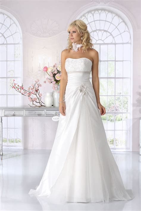 Mass angefertigt, sparen sie 70% heute günstige brautkleider online. Tres Chic Hochzeitskleider Brautkleider Brautkleid Alexa ...