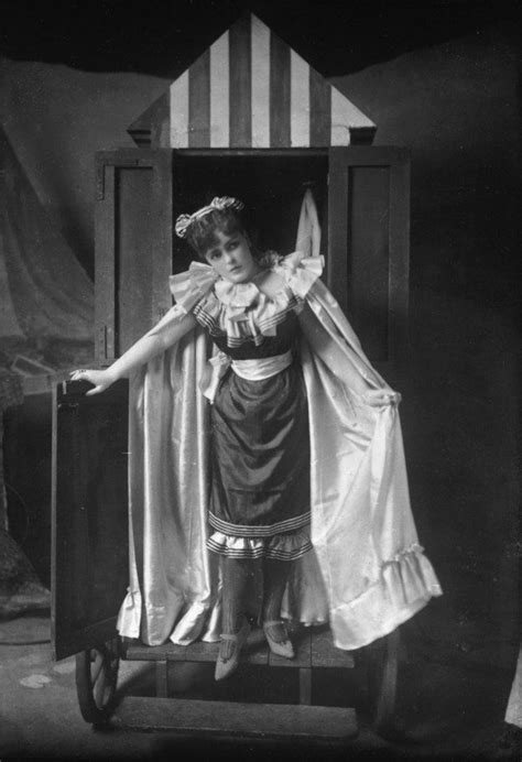 Charming Photos That Prove The Victorian Era Had The Best Fashion Bathing Costumes