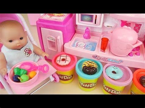 Pretend lunchtime creations are up to the imagination with this set of tools. Play-Doh Puppies Playset, Play Dough Cute Puppies ...