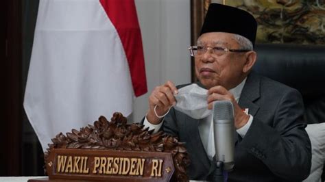 Sudah membintangi ratusan film panas, kakek sugiono mengungkap siapa lawan main yang sukses membuatnya bersemangat. Viral Foto Ma'ruf Amin & Kakek Sugiono Itu Tanda Bahwa ...
