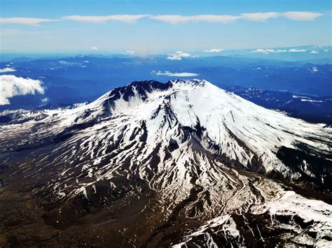 Mount St Helens Gets Hit By A Swarm Of Earthquakes Wired