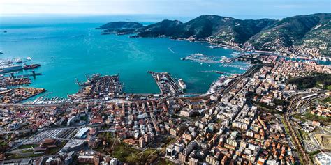 Cucina, cultura, eventi, natura, spettacoli, teatro, visite guidate e. City guide of La Spezia | ZonzoFox