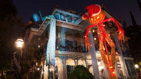“haunted Mansion Holiday” Returning In 2021 At Disneyland Park