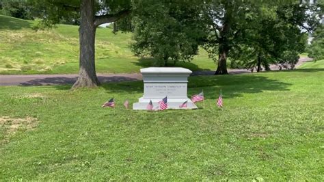 Gravesite Of Rush H Limbaugh Bellefontaine Cemetery Youtube