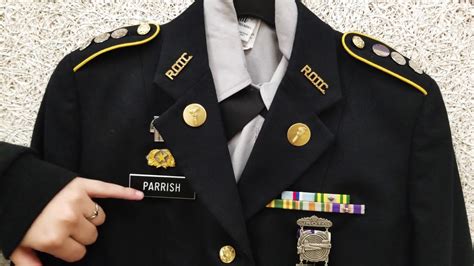 Army Jrotc Female Uniform Nameplate Star And Unit Crest Youtube