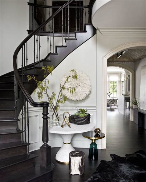 A Glamorous And Edgy Chicago Home
