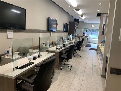 Sunny Nail Spa - 146 Lakeshore Rd W, Oakville, ON