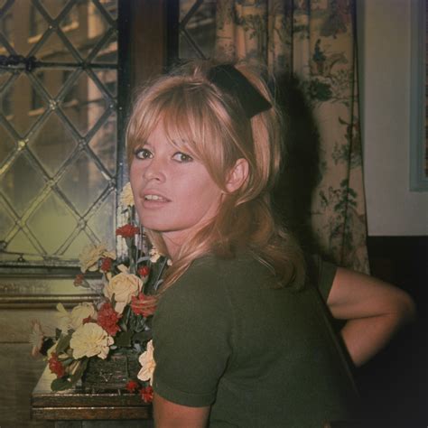 13 Stunning Unseen Photographs Of Brigitte Bardot Taken By The First Paparazzo In London 1968