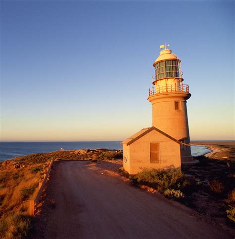 10 Beautiful Lighthouses To Visit Around The World Slice