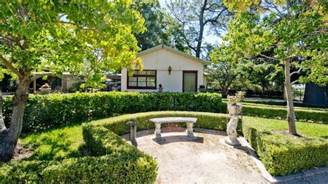 Emu hall is a historic house in the sydney suburb of emu plains in the state of new south wales australia it is 58kilometres west of the sydney central bus. Historic Emu Hall, built by James Tobias Ryan, is on the ...