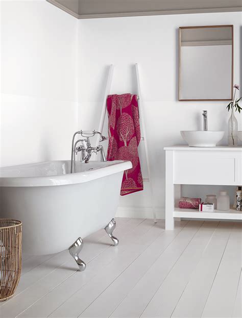 Pure Brilliant White Colour Mouldguard Mid Sheen Bathroom Crown
