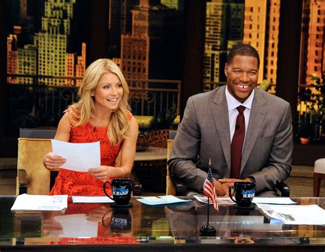 Michael Strahans Last Day With Kelly Ripa Wasnt Awkward — Except
